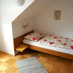 Hof Zur Steinwaend 住宿加早餐酒店 Micheldorf in Oberösterreich